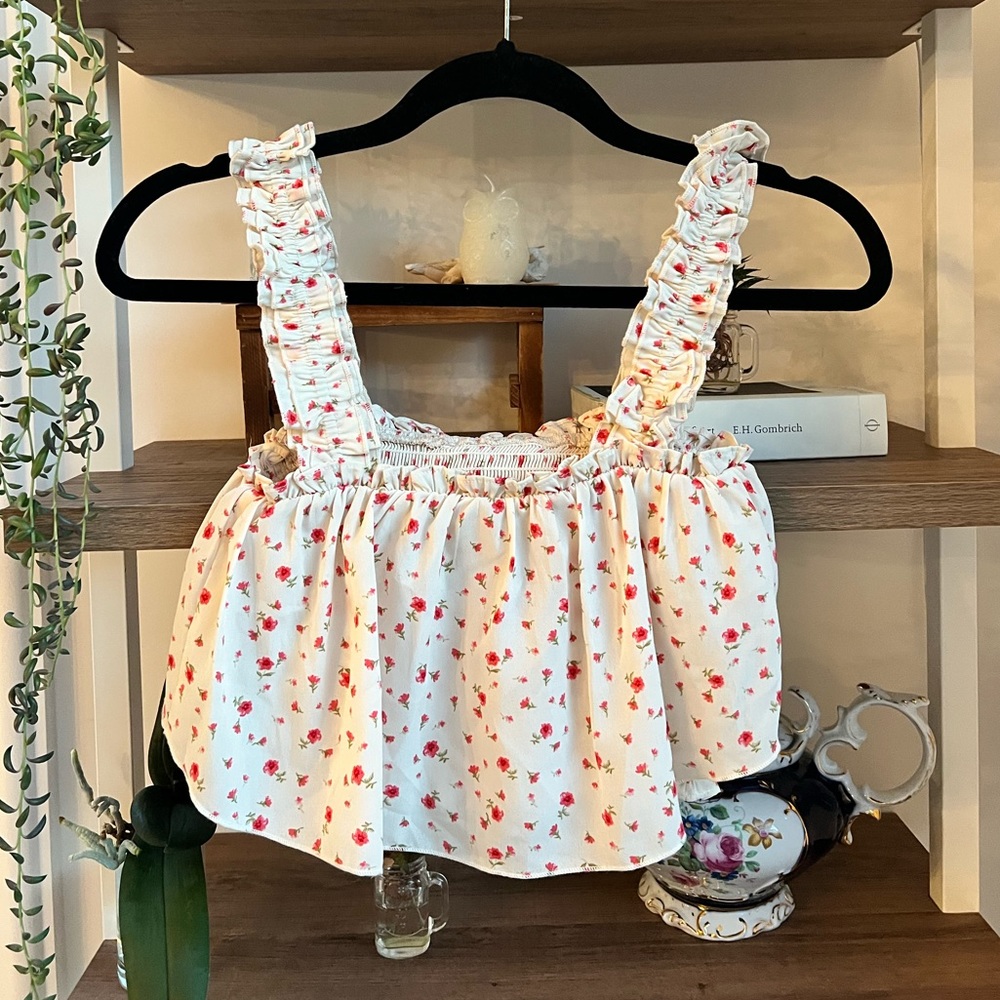 Floral Cropped Ruffle Top - Picture 2 of 2